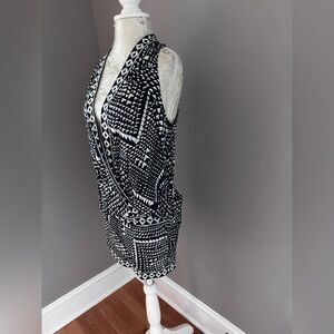 BCBG Maxazria  Black & White Tribal Print,  "Blackcomb" Sleeveless Dress, Sz XXS